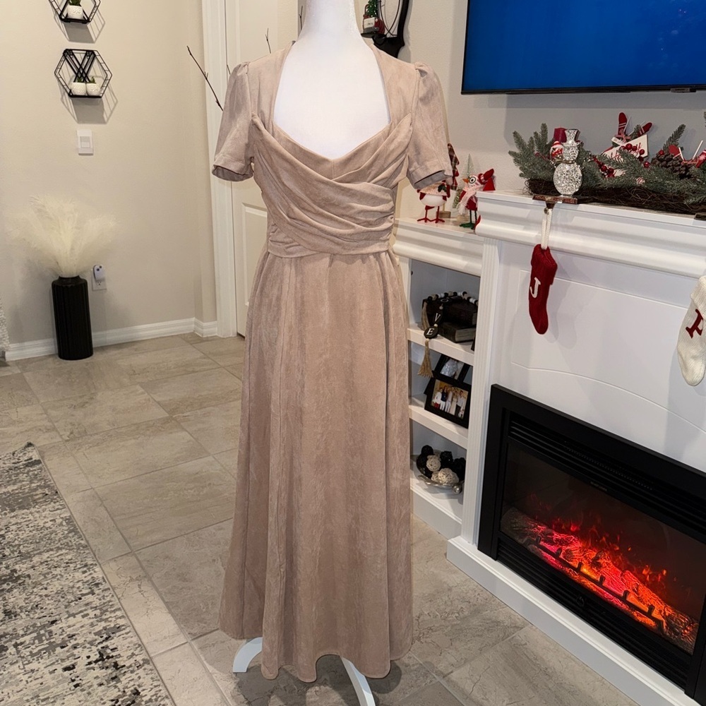 NWT Boston Proper Beige Maxi Dress Size 8